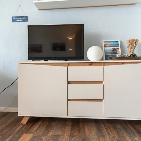 Haus-schoene-aussicht-wohnung-4-17-strandlust דירה הייליגנהאפן